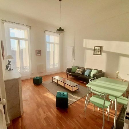 Spacieux Et Lumineux Appartement Vue Mer Joliette Marseille Luaran gambar