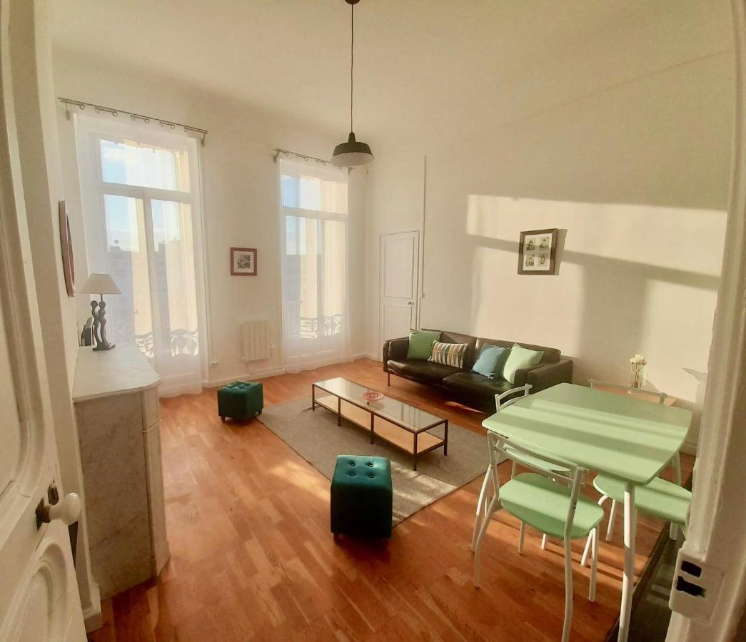 Spacieux Et Lumineux Appartement Vue Mer Joliette Marseille Luaran gambar