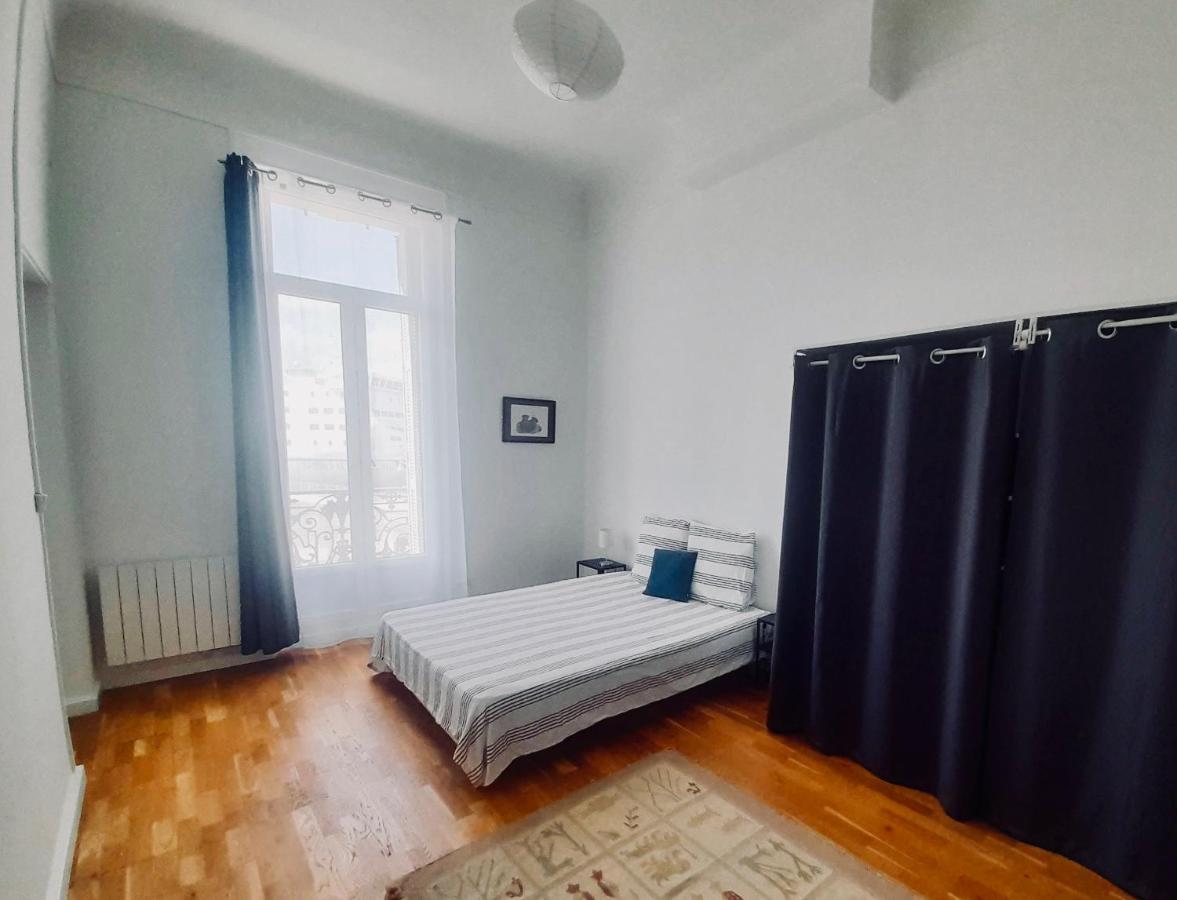 Spacieux Et Lumineux Appartement Vue Mer Joliette Marseille Luaran gambar