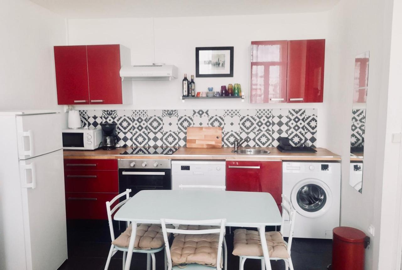 Spacieux Et Lumineux Appartement Vue Mer Joliette Marseille Luaran gambar